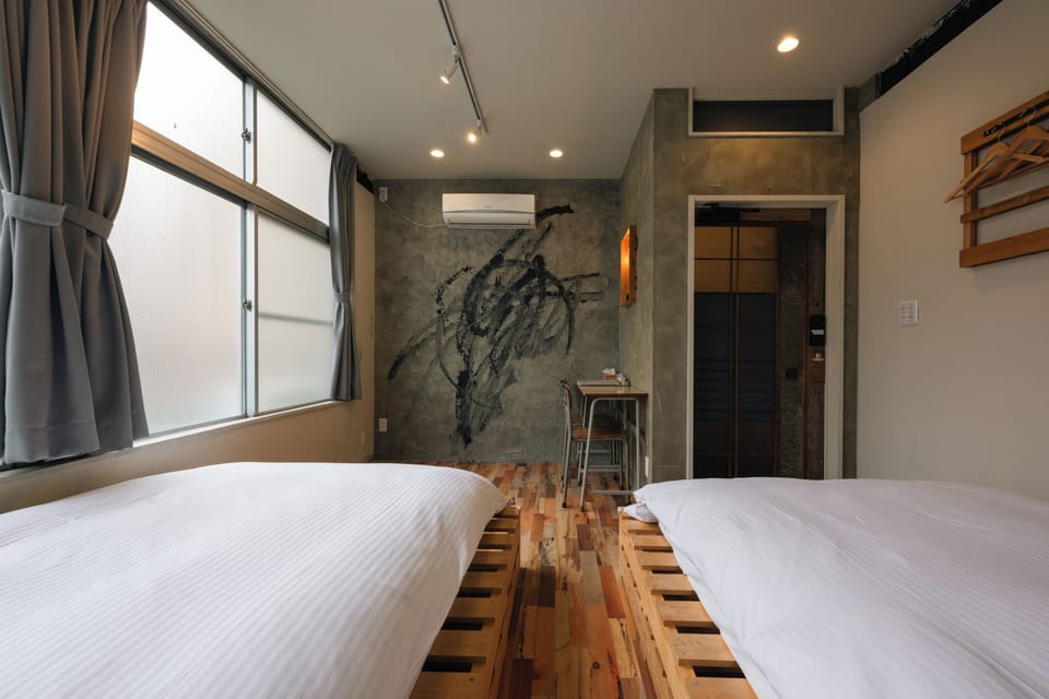 Twin Room, Non Smoking, Shared Bathroom | WiFi (free)