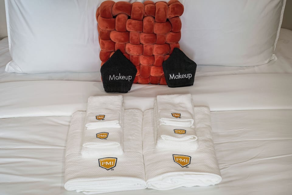 Deluxe House, 3 Bedrooms, Ocean View | 3 bedrooms, iron/ironing board, free WiFi