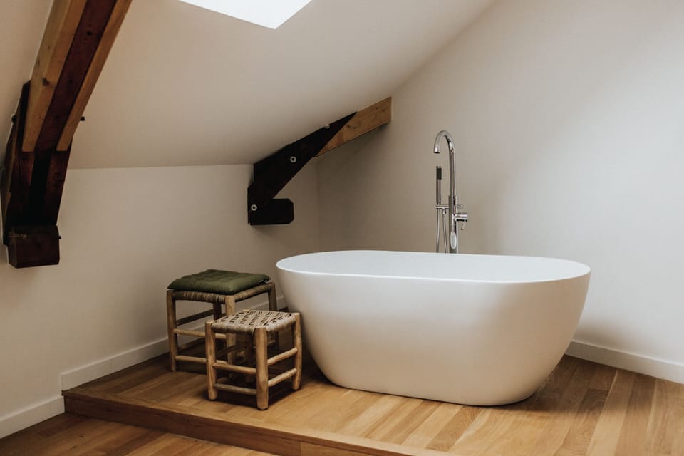 Deluxe Suite, Terrace (Maxi Pampa) | Bathroom | Hair dryer, towels, soap, shampoo