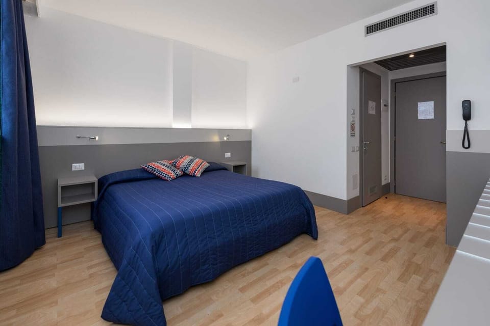 Classic Double or Twin Room, Private Bathroom | In-room safe, desk, blackout drapes, soundproofing