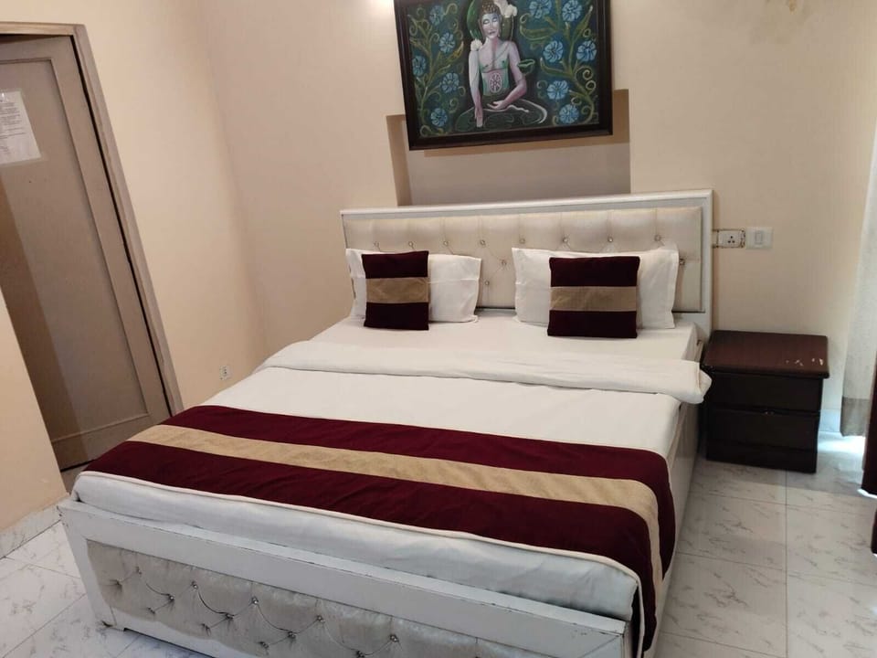 Room, Multiple Bedrooms, Accessible, Smoking | 10 bedrooms