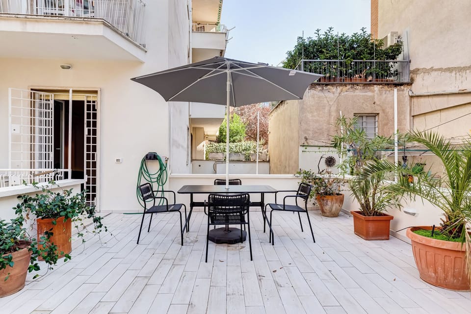 Apartment, 2 Bedrooms, Non Smoking, Kitchen | Terrace/patio