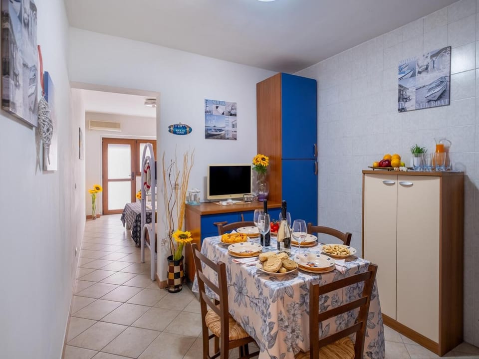 Condo, Sea View | Private kitchen | Fridge, oven, stovetop, cookware/dishes/utensils