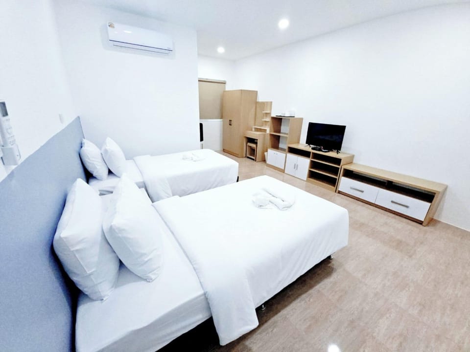 Family Room | Free WiFi, bed sheets