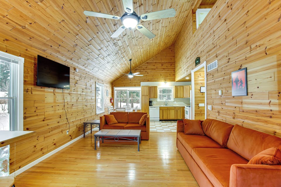 House (2 Bedrooms) | Interior