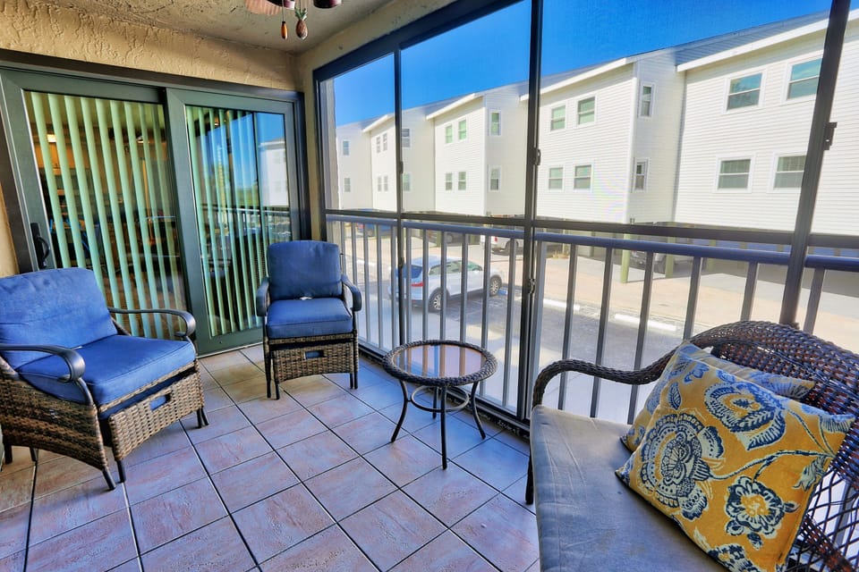 Screened in Balcony