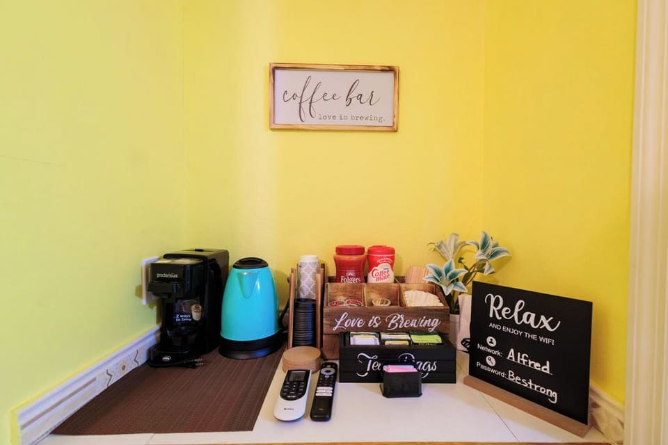 Coffee Station, Tea Kettle, One small Bedroom