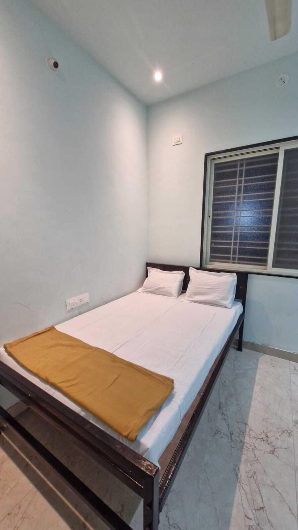 Standard Single Room | Free WiFi