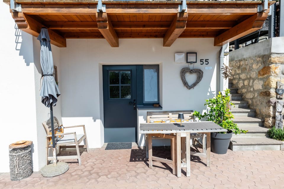 Outdoor area 33 44