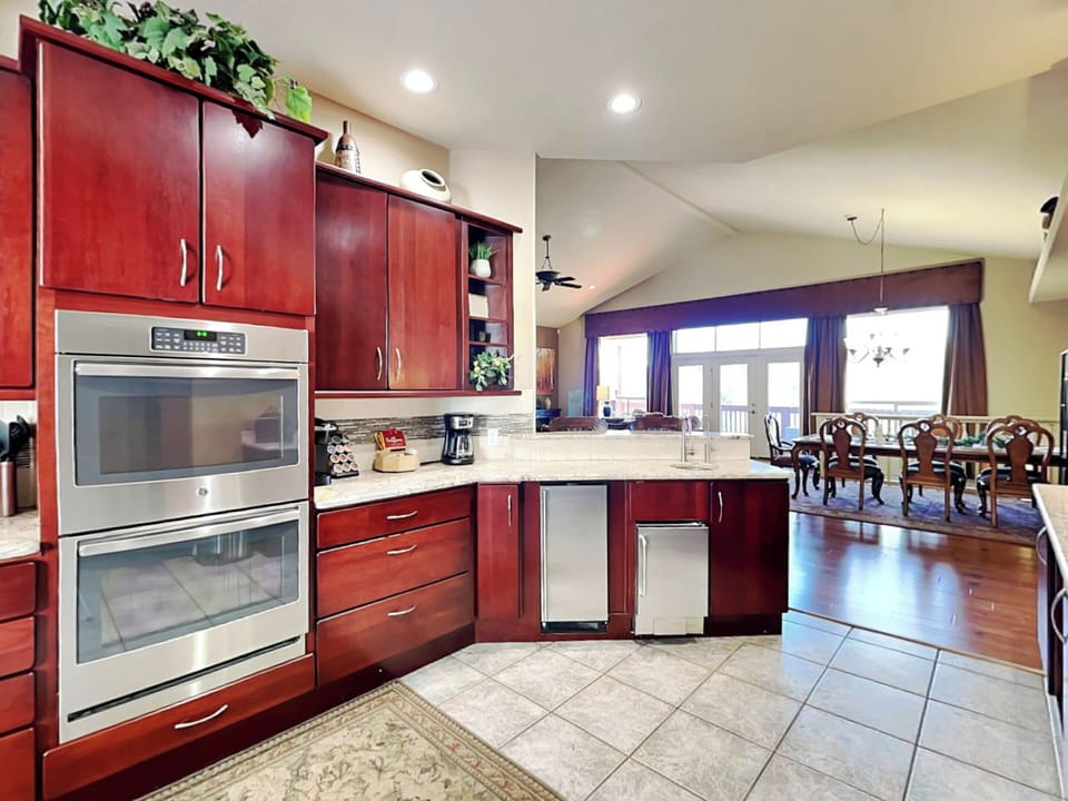 House (Multiple Bedrooms) | Miscellaneous