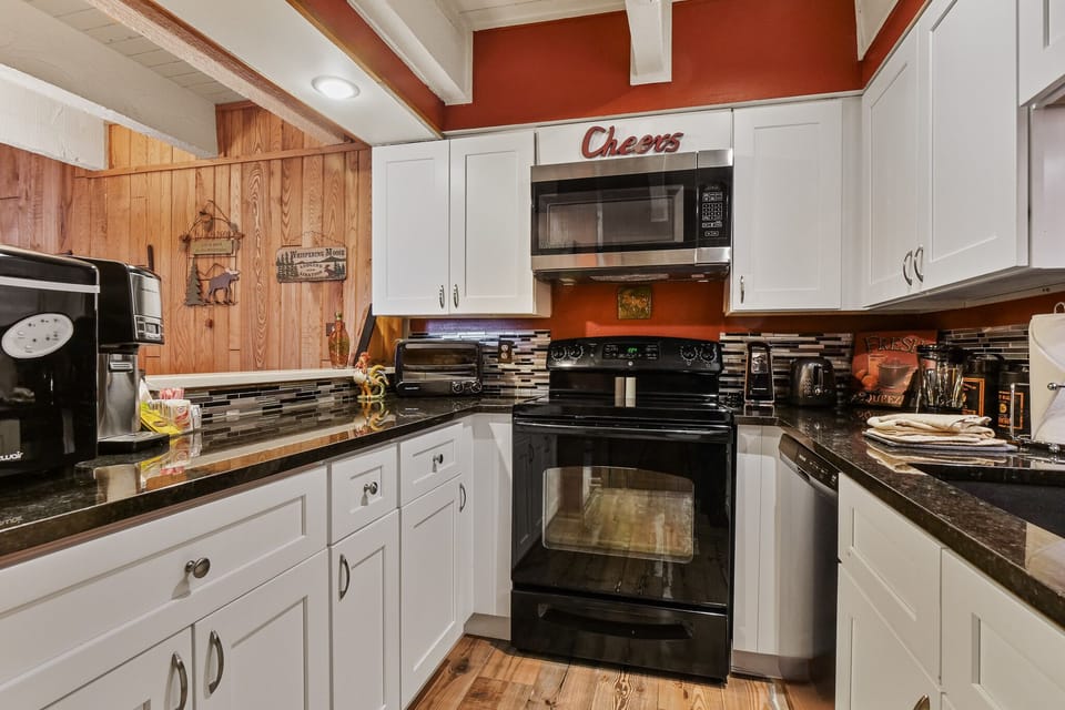 Indoors, Kitchen, Microwave, Oven, Washer