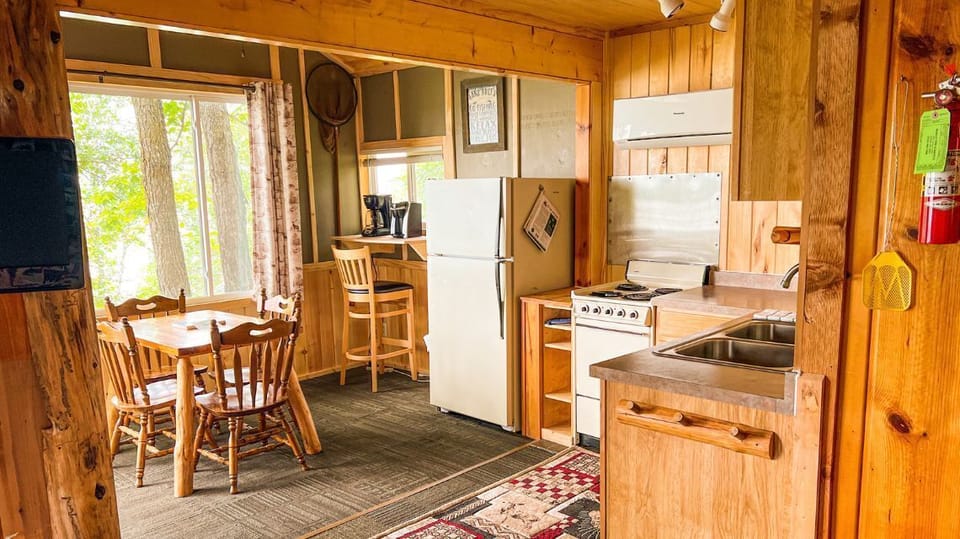 Cabin_8_12