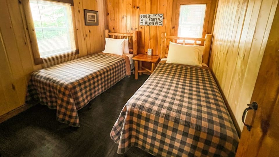 Cabin_8_11