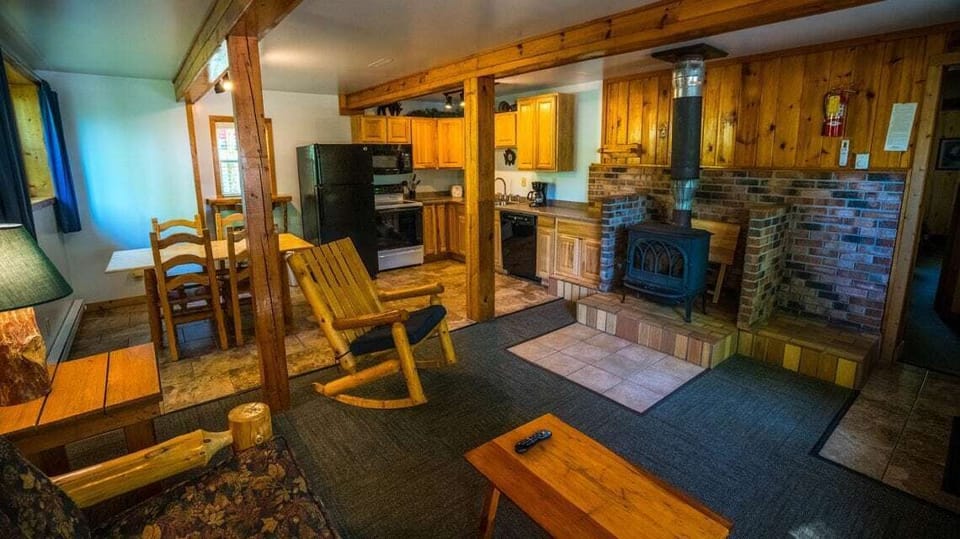 Cabin_3_12