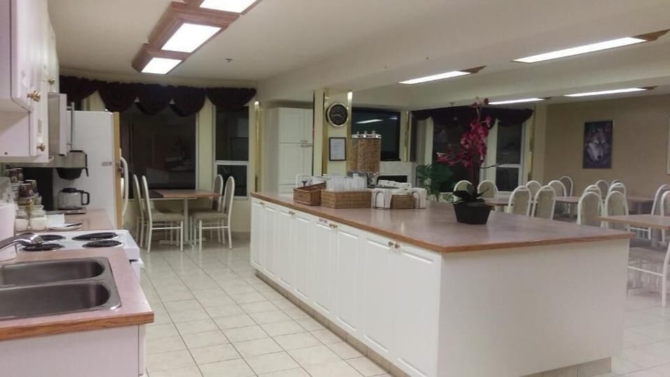 Full-size fridge, microwave