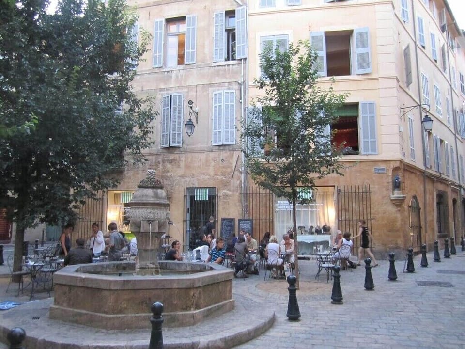 View from Place des 3 Ormeaux 