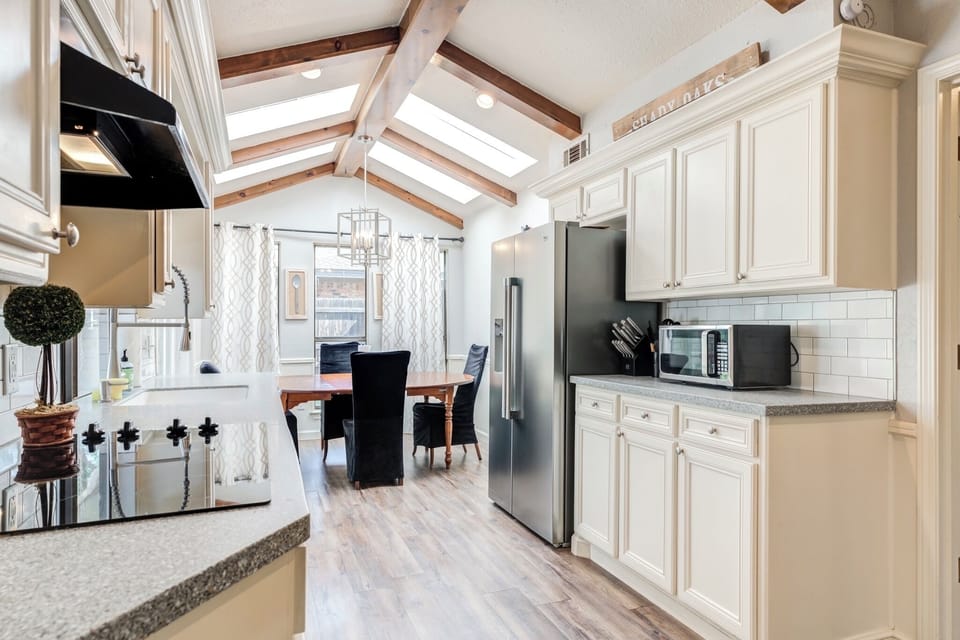 Kitchen / Dining