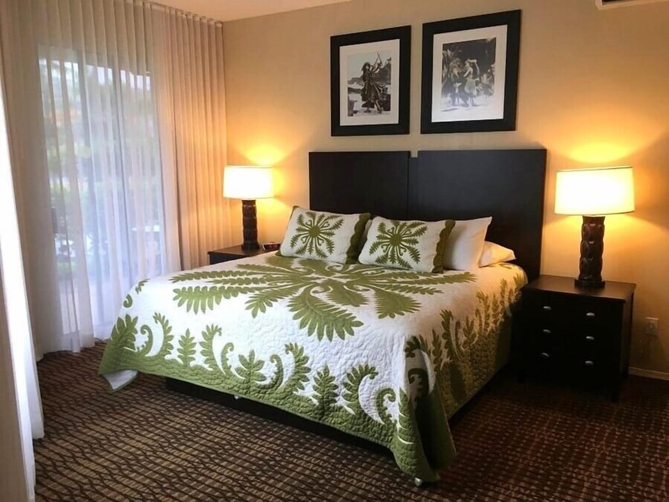 Bedroom • King Bed