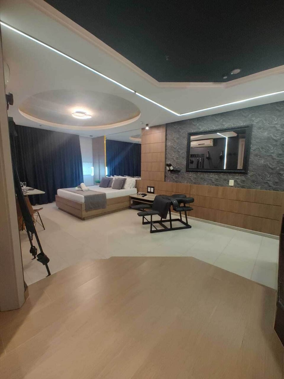 Premium Room | Living area | TV