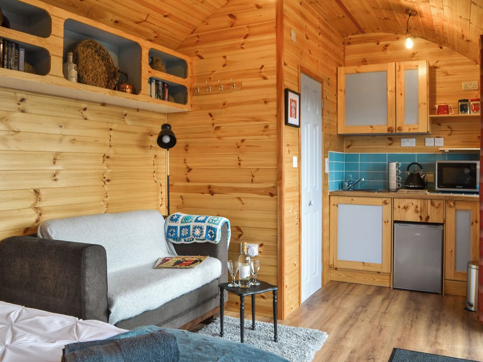 Open plan living space | Hadrian&rsquo;s Wall Shepherd&rsquo;s Hut at Brockalee Farm, Bardon Mill, Near Hexham