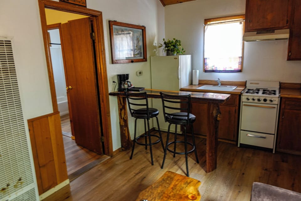Cabin: Shy Bunny | Private kitchen | Mini-fridge, microwave, coffee/tea maker
