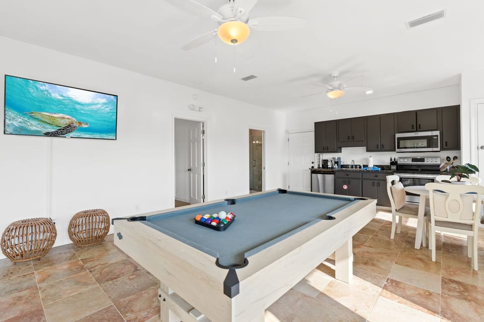 First Floor Carriage House Living Area - Pool Table