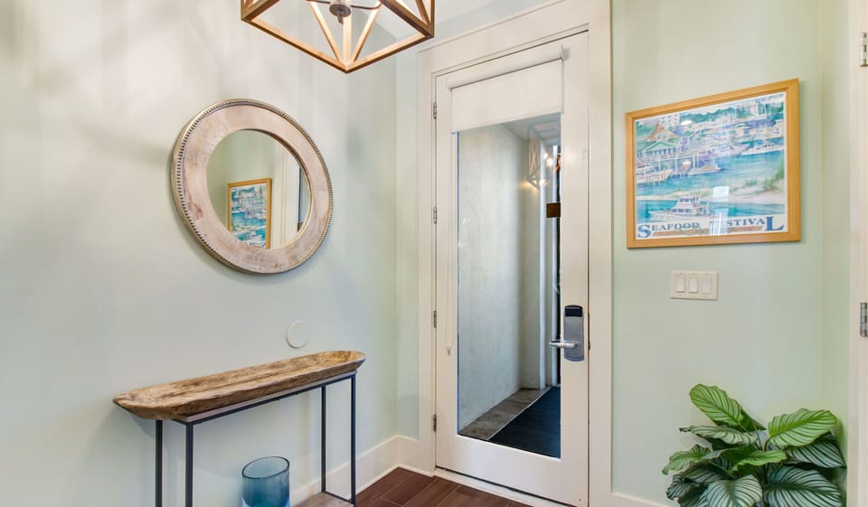 First Floor Entry