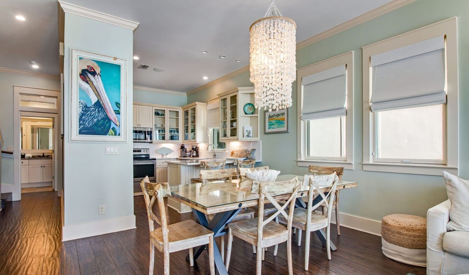 Second Floor Dining Area - Gulf Views - Seating for 6