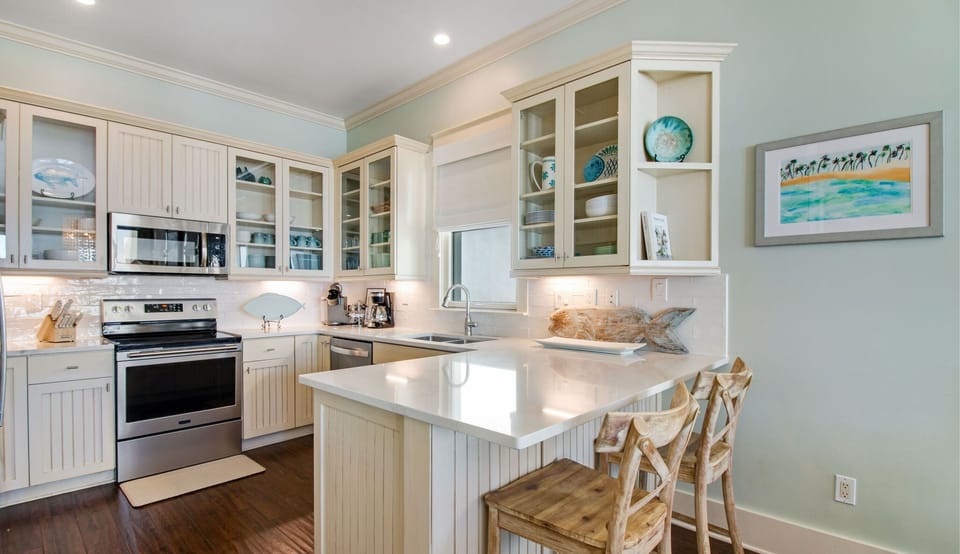 Second Floor Kitchen - Bar Seating for 2 - Gulf Views
