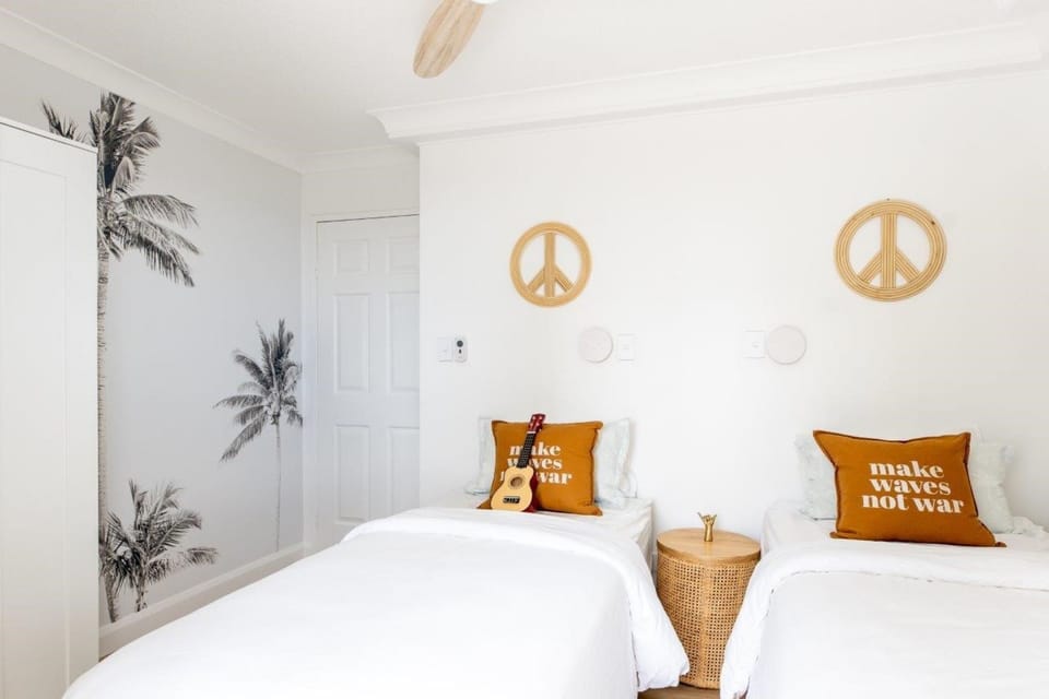 Luxury Apartment, Balcony, Ocean View | 2 bedrooms, iron/ironing board, cribs/infant beds, rollaway beds