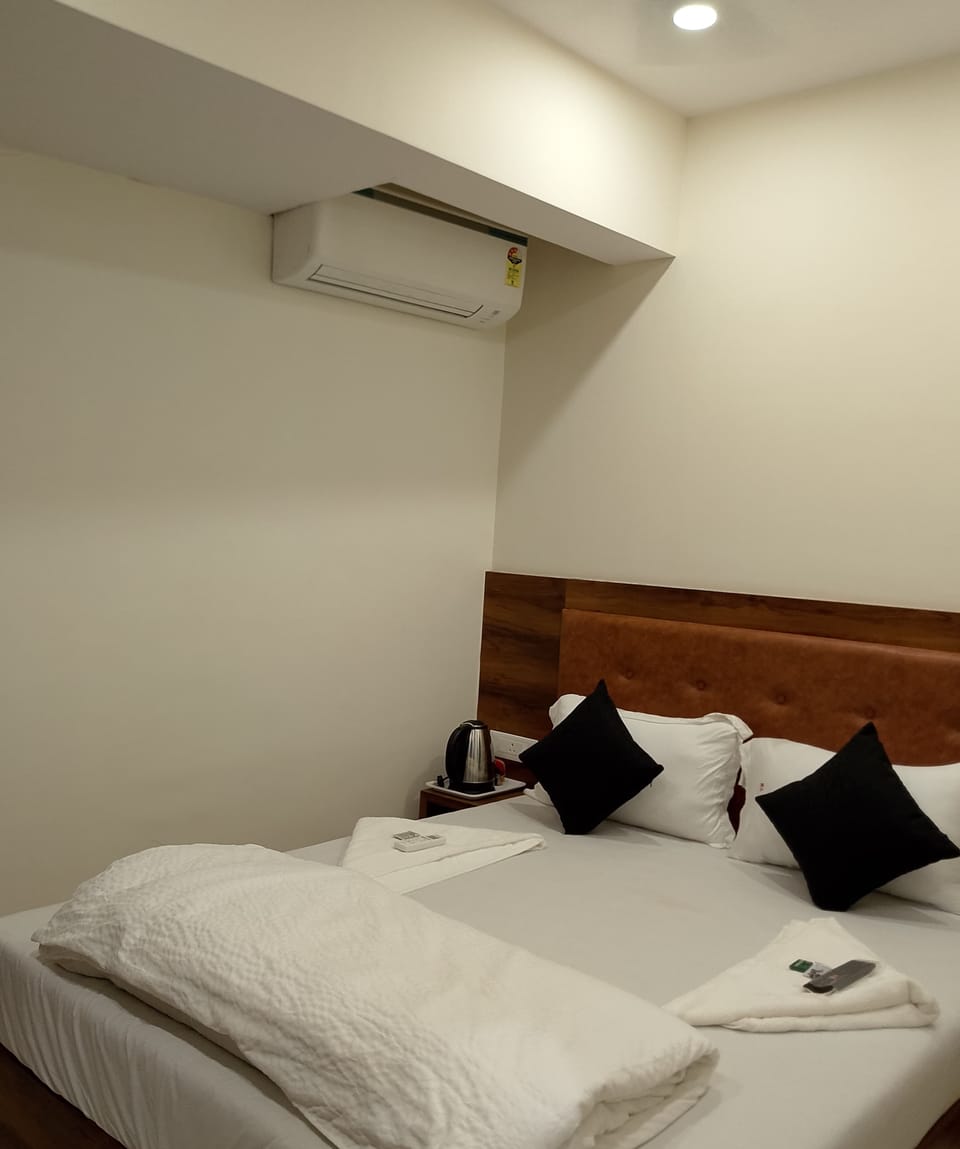 Deluxe Double Room | Free WiFi