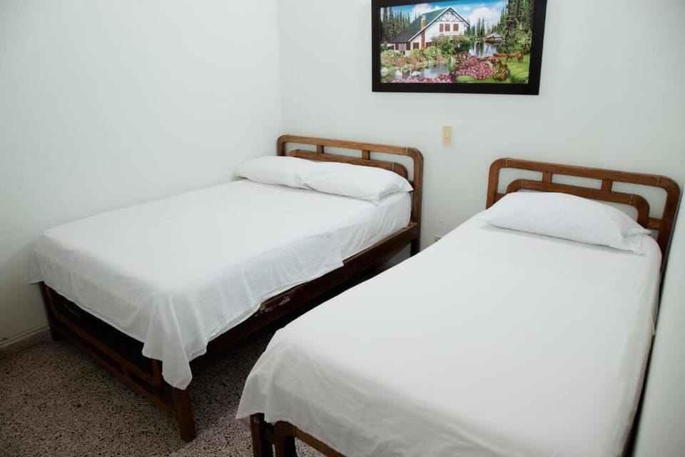 Basic Triple Room | Free WiFi