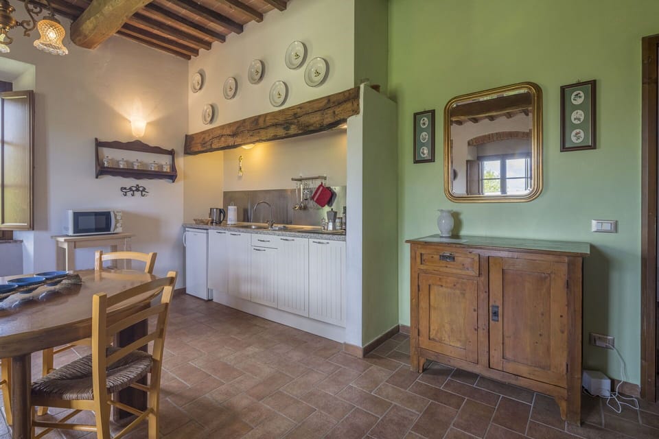Autumn, Kitchen, Living Room, Spring, Summer