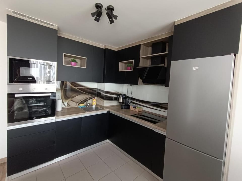 Apartment, 2 Bedrooms, Accessible, City View | Interior