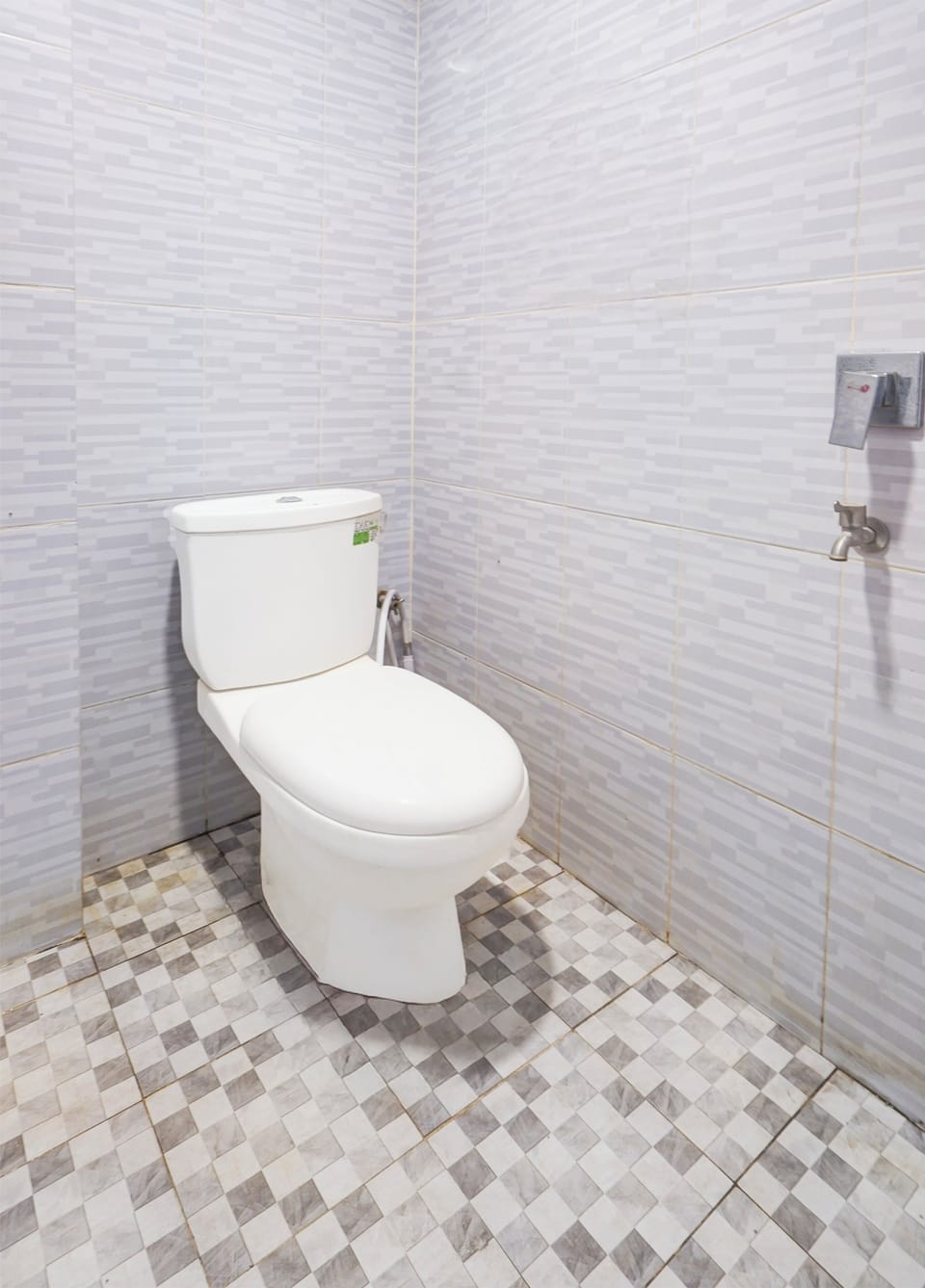 Deluxe Twin Room | Bathroom | Shower, rainfall showerhead, towels