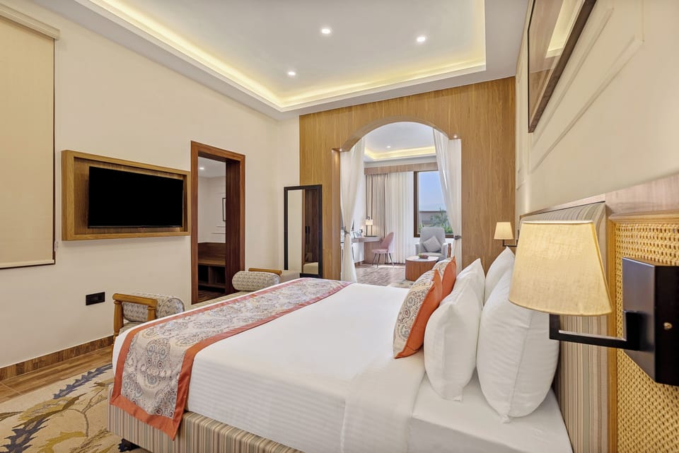 Suite, Pool View | Bed sheets