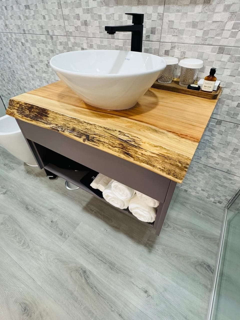 Comfort Double Room | Bathroom | Shower, hair dryer, towels, soap