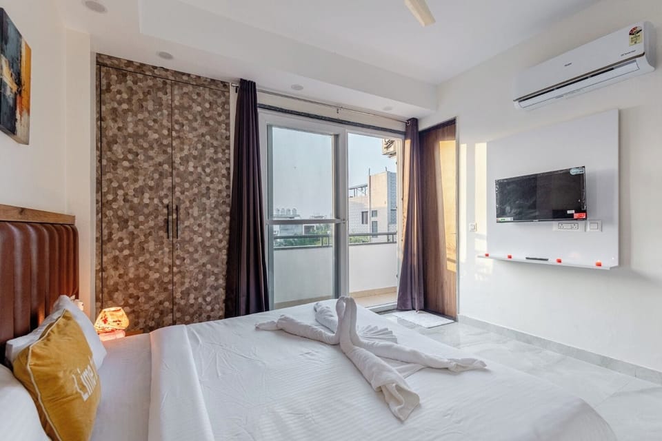 Lime Tree Luxury 2BHK Service Apartments Apartment in Gurugram