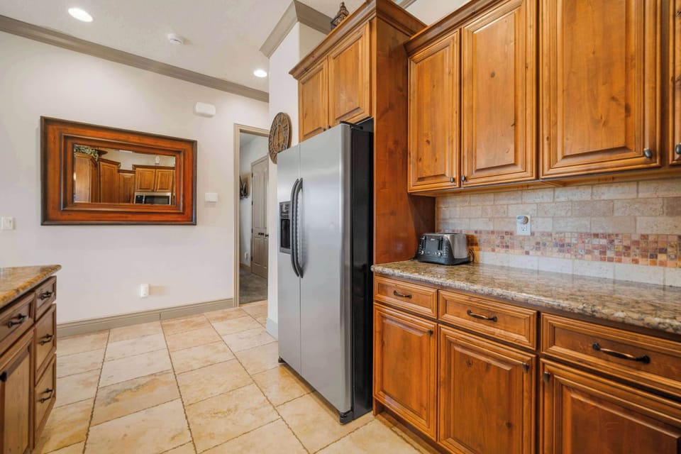 Condo, Multiple Beds, Balcony, Mountain View (Coral Sunset) | Interior