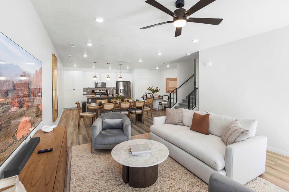 Townhome, Multiple Beds, Balcony, Mountain View (Desert Cliff) | Living area | 50-inch flat-screen TV with digital channels