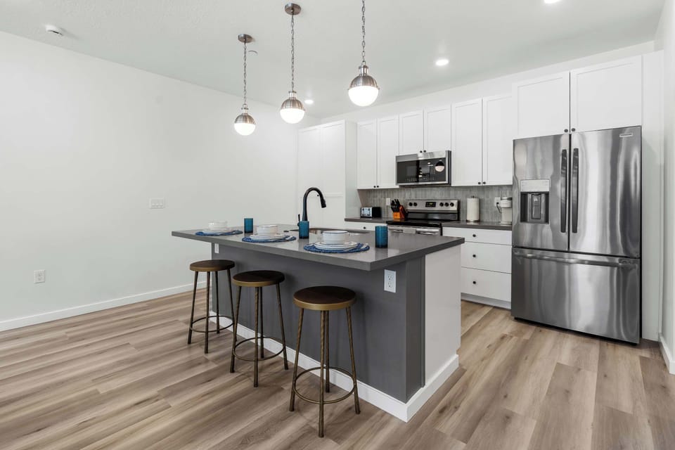 Townhome, Multiple Beds, Balcony, Mountain View (Desert Cliff) | Private kitchen | Fridge, microwave, oven, stovetop