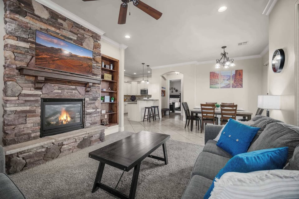 Condo, Multiple Beds, Balcony, Mountain View (Owen's Landing) | Living area | 42-inch flat-screen TV with digital channels, fireplace