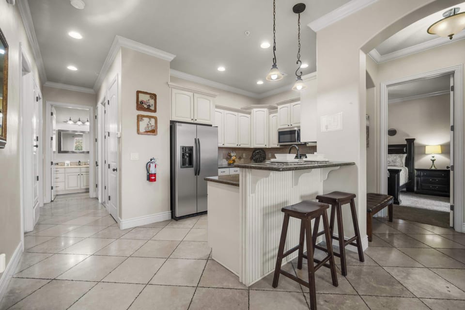 Condo, Multiple Beds, Balcony, Mountain View (Owen's Landing) | Private kitchen | Fridge, microwave, oven, stovetop