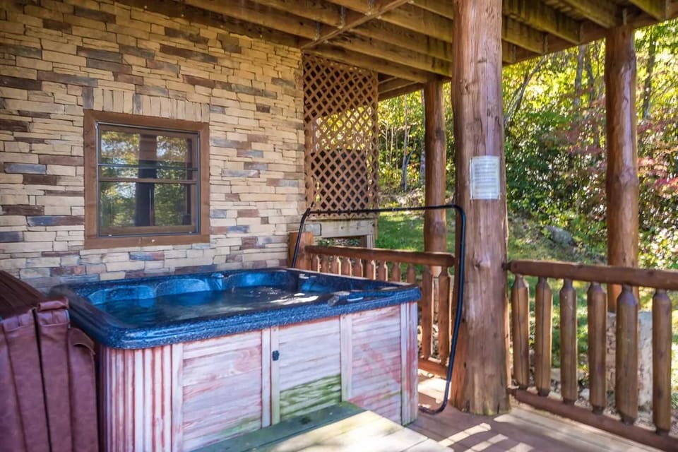 Enjoy your private hot tub which is drained and cleaned after each guests stay to ensure a refreshing hot tub experience. 