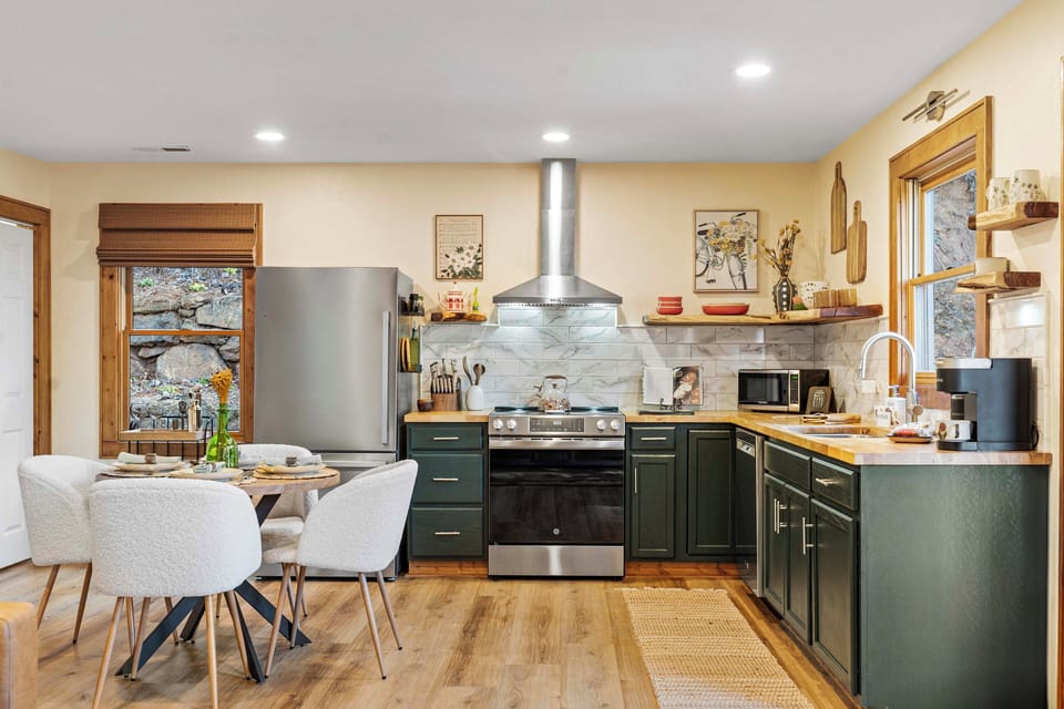 House (2 Bedrooms) | Interior