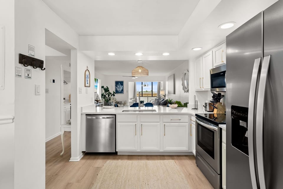 Fully Equipped Kitchen with SS Appliances
