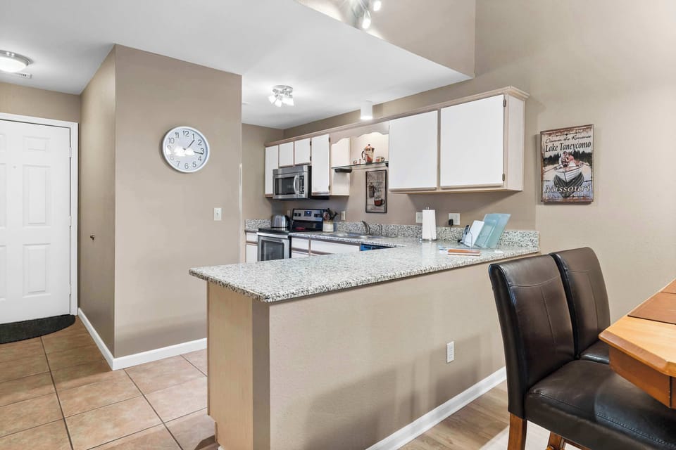 Condo, Multiple Beds, Hot Tub (Whispering Water) | Private kitchen | Fridge, microwave, oven, stovetop