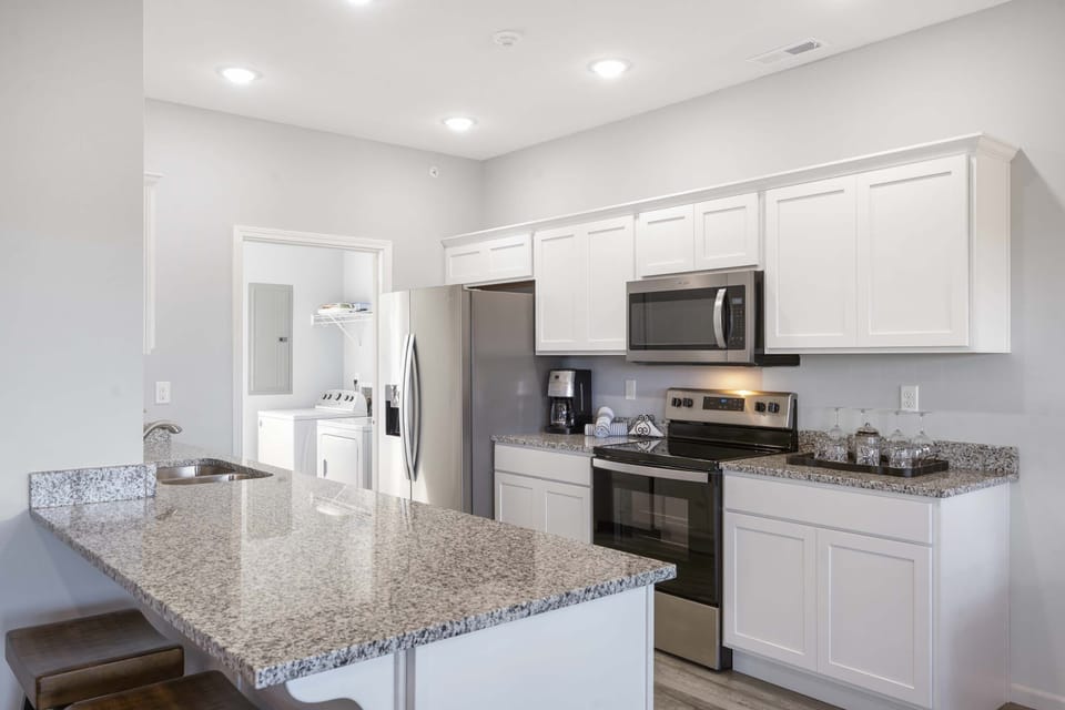 Condo, Multiple Beds, Balcony, Golf View (StoneBridge Escape) | Private kitchen | Fridge, microwave, oven, dishwasher