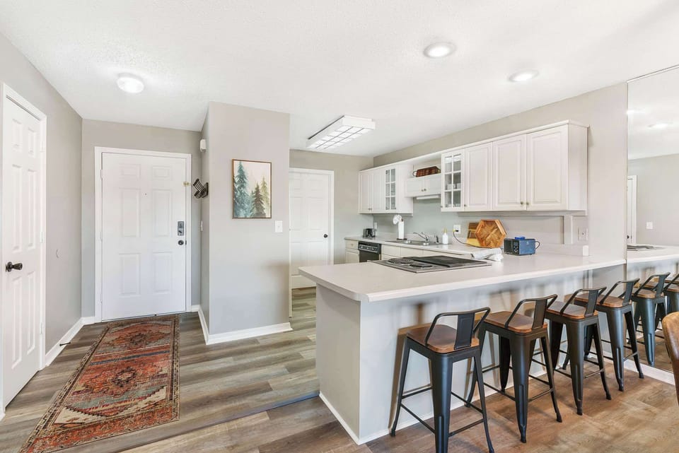 Condo, Multiple Beds, Patio, Pool View (Pointe Royale Retreat) | Private kitchen | Fridge, microwave, oven, stovetop