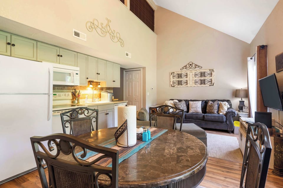 Condo, Multiple Beds, Balcony, Garden View (Scenic Spot Vacation Property) | Interior